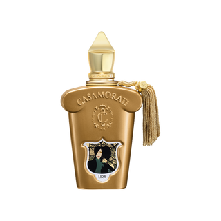 קסמורטי לירה לאישה