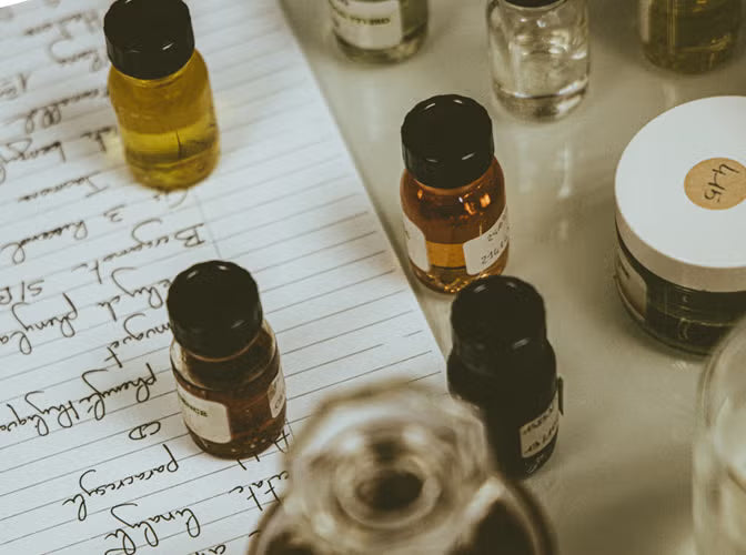 סיפורים מאחורי הניחוחות